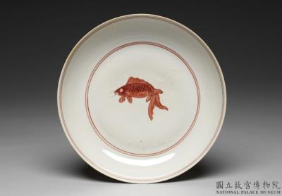 图片[2]-Dish with fish in overglaze red, Ming dynasty (1368-1644)-China Archive